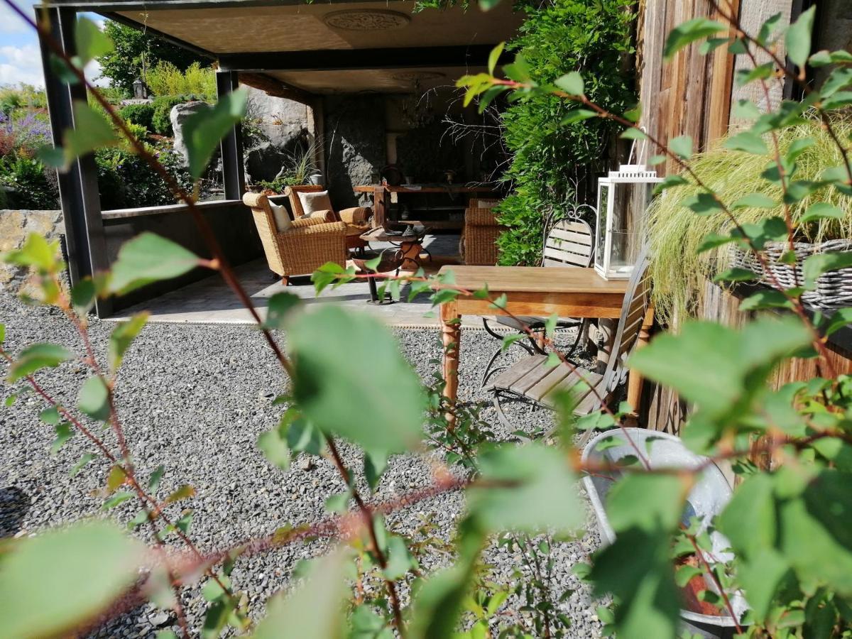 Le Hangar Des Voyageurs Petit-Halleux Bagian luar foto